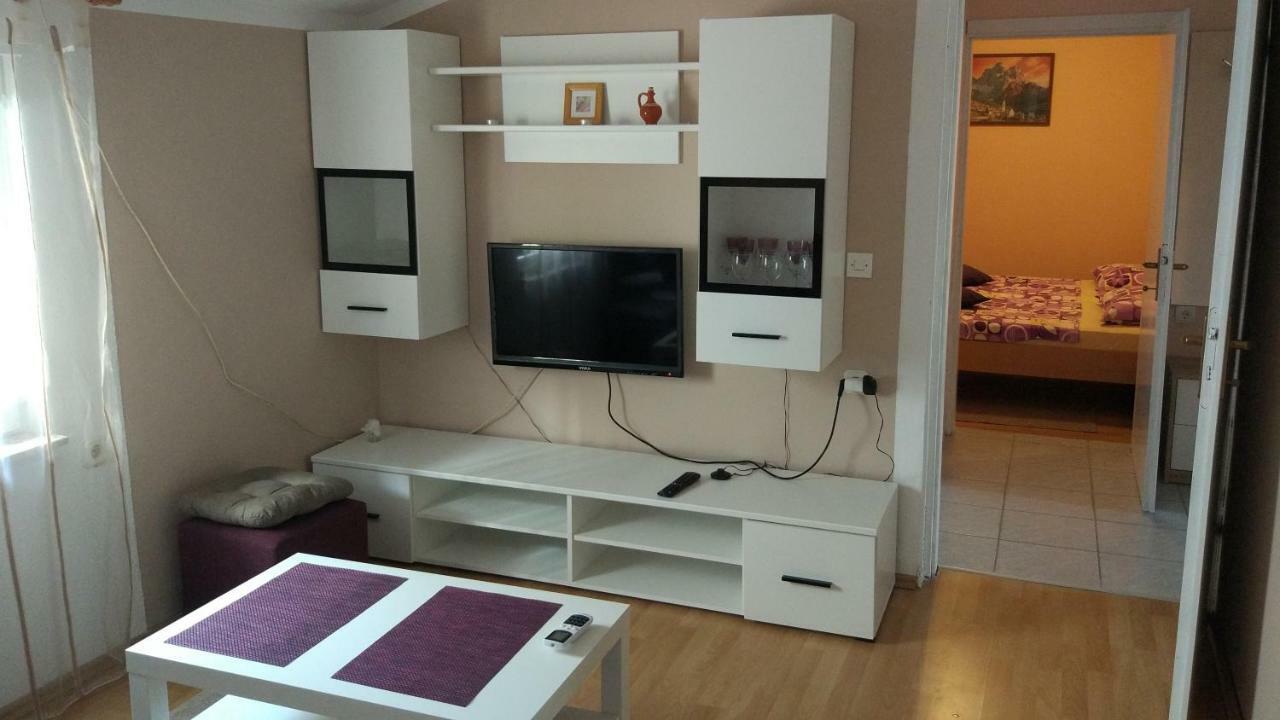 Apartman Jelena Вир Екстериор снимка